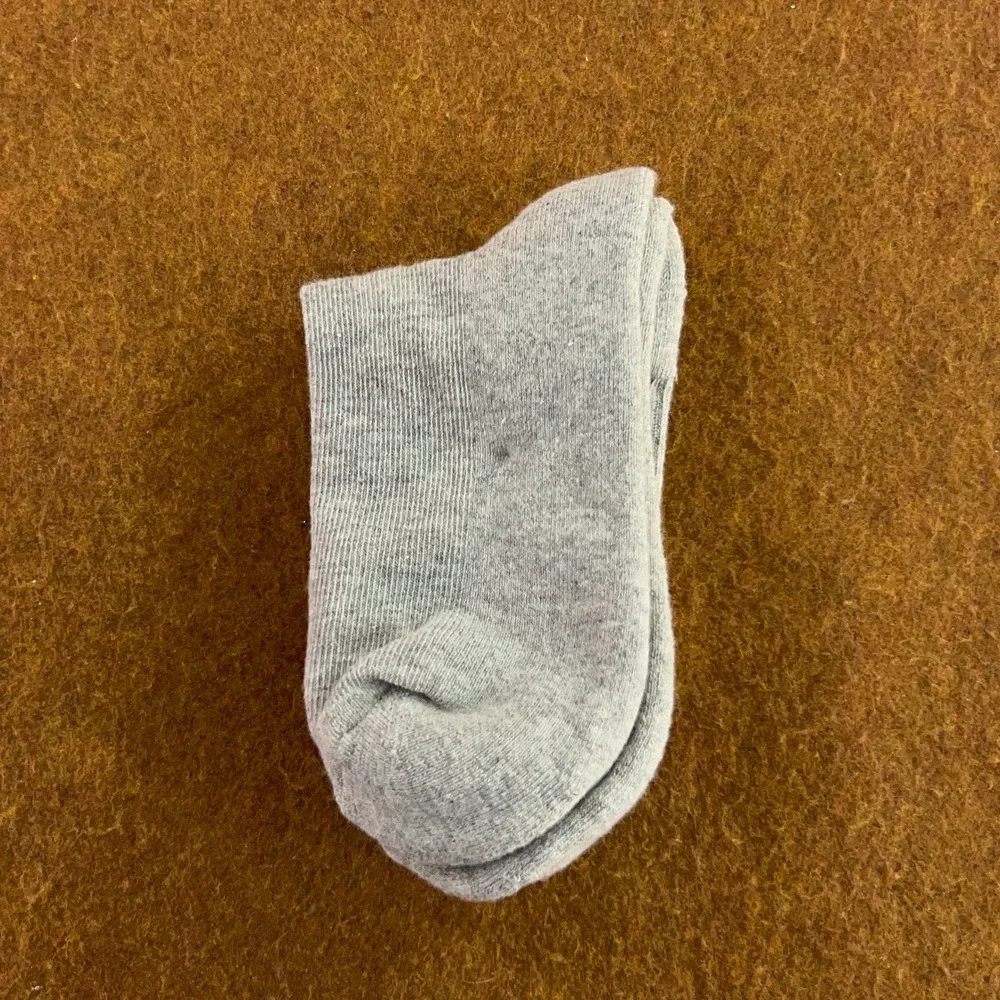 Daily Practice Womens OS Gray Dog Embroidered Ribbed Crew Socks NWT